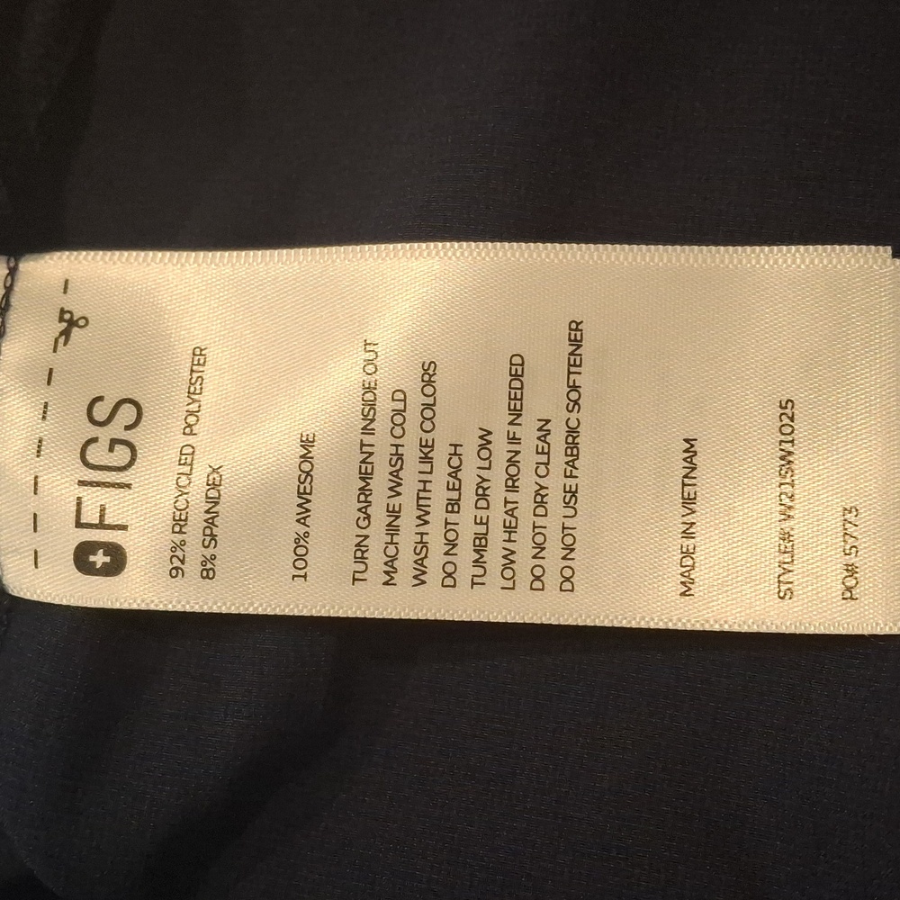 Figs Set of Navy Yola FreeX Lined Scrub Pants & Catarina FreeX Top - Picture 16 of 16